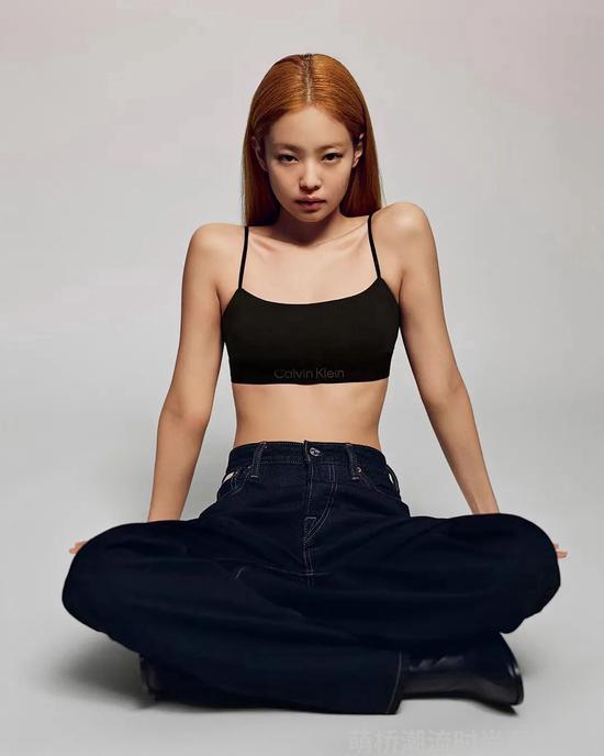  Jennie 出镜拍摄 Calvin Klein 2022 秋季系列视觉大片